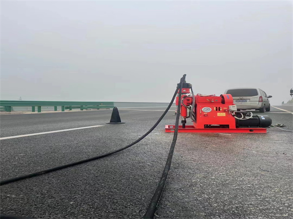 湖里马路路基路面开裂下沉注浆加固灌浆